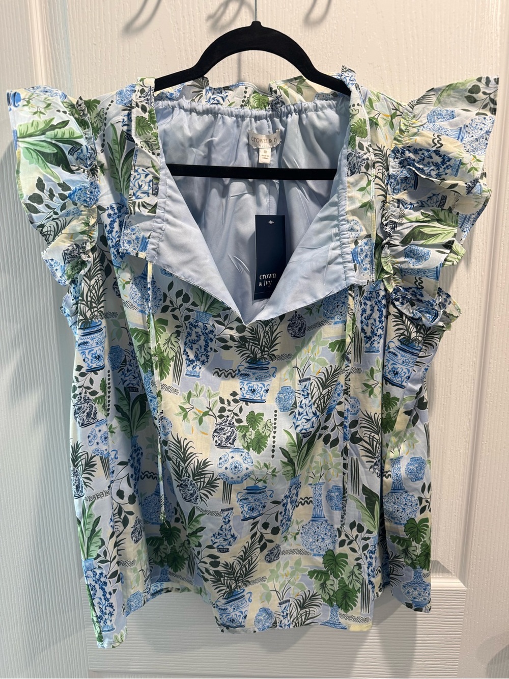 NWT - Crown & Ivy Chinoiserie Ginger Jar Ruffle Top - 1X -